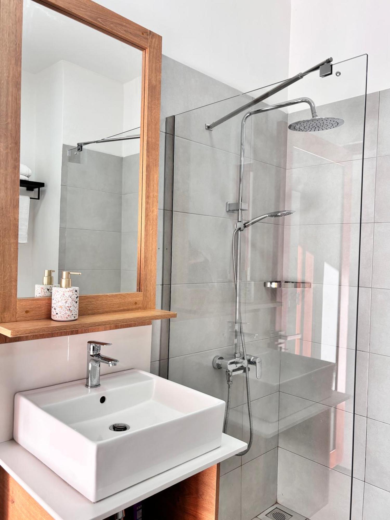 Maison Mont Choisy - One Or Two Bedrooms Apartment Trou aux Biches Eksteriør billede